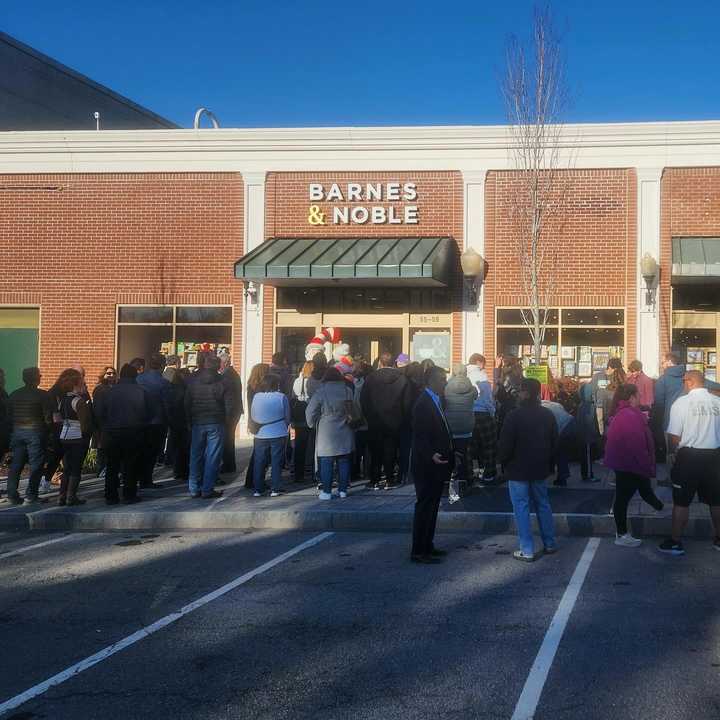 A crowd gathered for the opening of Mount Kisco's new Barnes &amp; Noble store. 