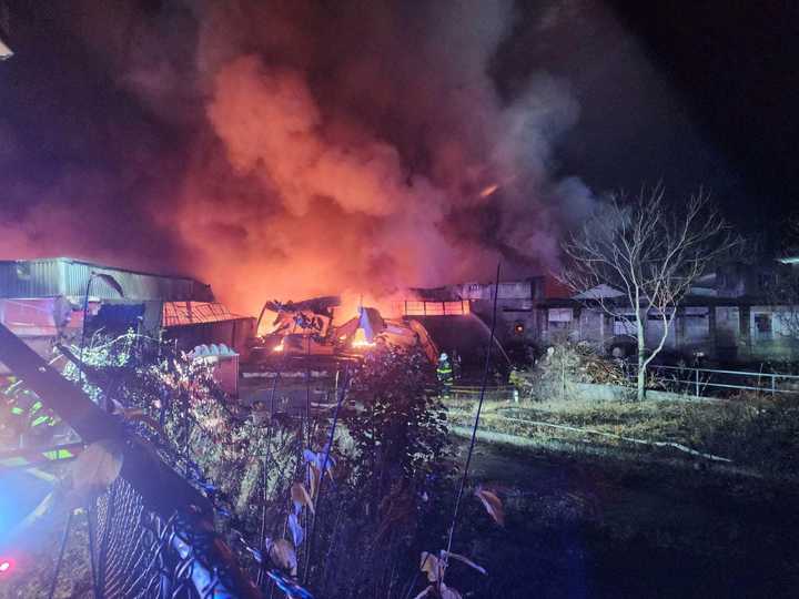 Gingerbread Castle Road fire.