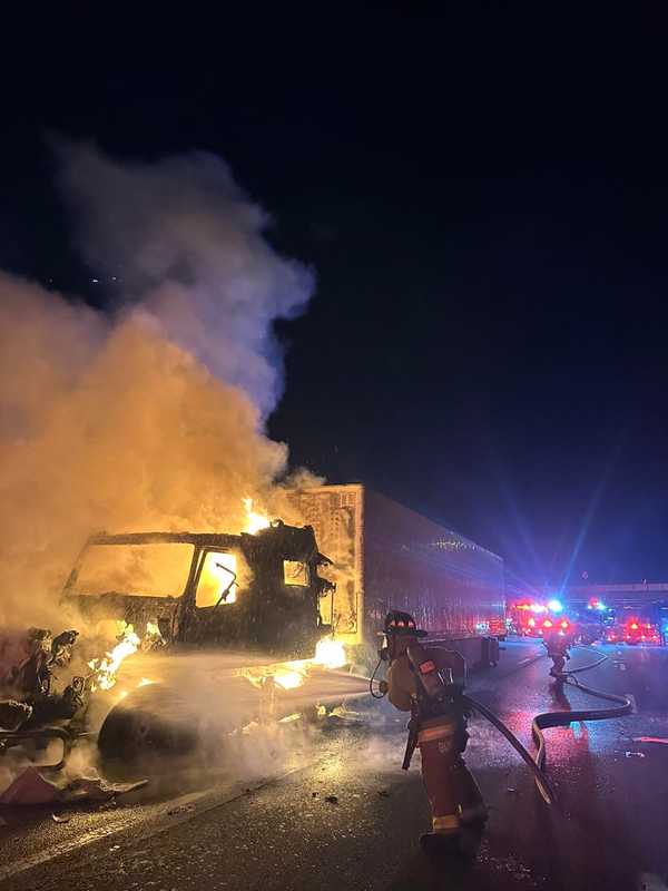 Stretch Of I-495 Shut Down Due To Tractor-Trailer Fire In Fairfax County (DEVELOPING)