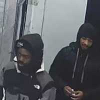 Man Robbed At Gunpoint, Suspects At Large: Newark PD