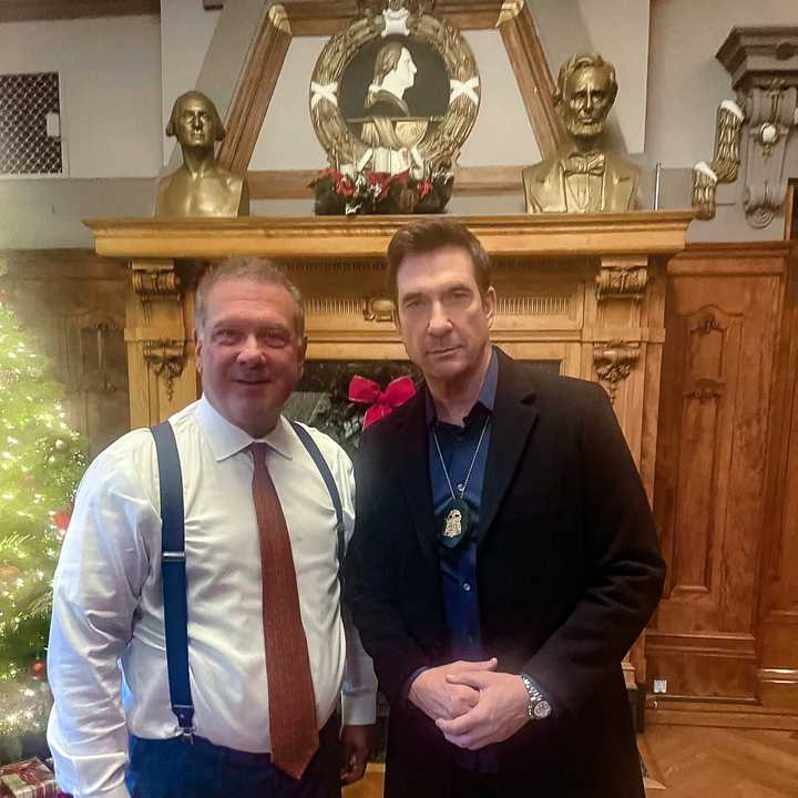 "FBI: Most Wanted" star Dylan McDermott took a picture with Yonkers Mayor Mike Spano while filming at City Hall.