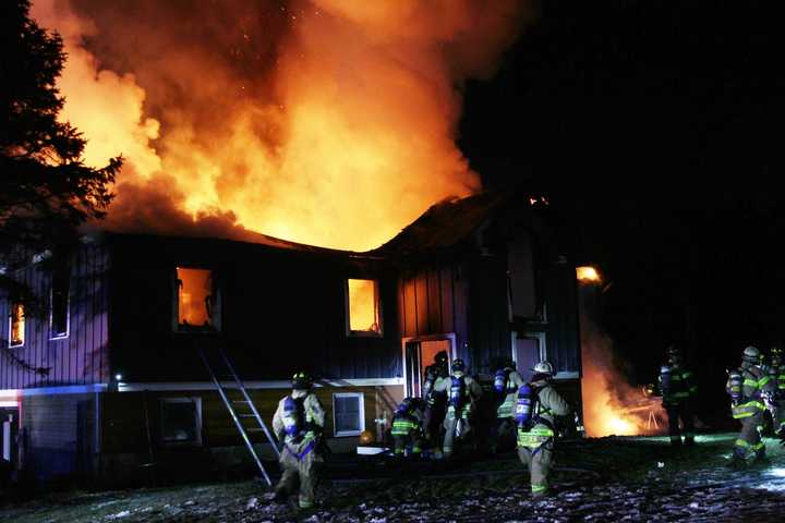 Christmas Eve Blaze: Support Pours In For Southeast Family Who Lost Home (UPDATE)