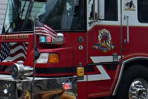 2-Alarm Blaze Displaces Dozens At Elmwood Park Apartment Complex, Police Say