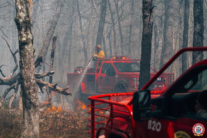 100-Acre Wildfire Burns Along Route 46 In Hackettstown (DEVELOPING)