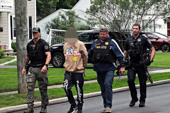 SWAT Team Arrests Road Rage Suspect In Glen Rock: Cops