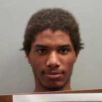2 Juveniles Among Trio Busted For Carjacking Outside Restaurant: Washington Twp PD