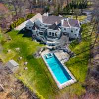 <p>5 Burning Hollow in Saddle River</p>