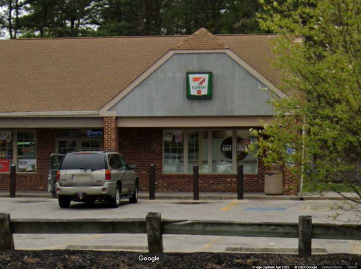 The 7-Eleven convenience store on Tomlinson Mill Road in Medford, NJ.