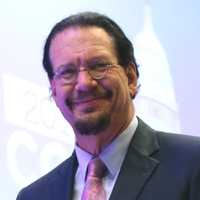 Master Illusionist Penn Jillette Brings Magic To Ridgewood