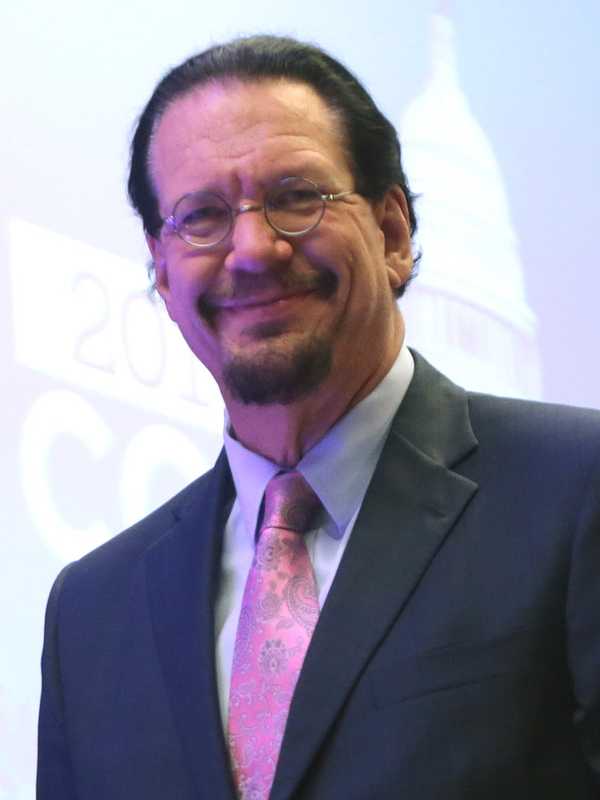 Master Illusionist Penn Jillette Brings Magic To North Jersey