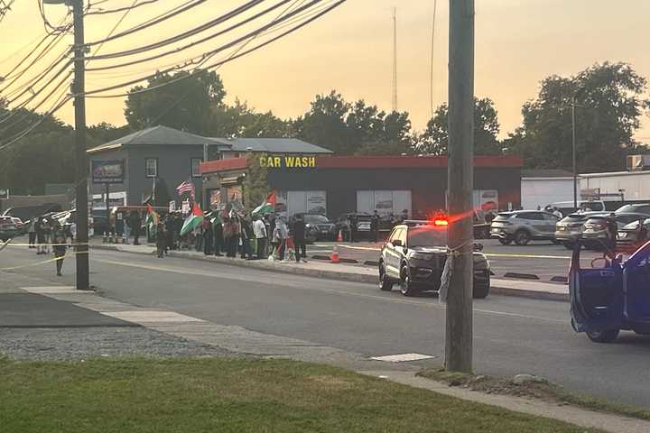 Pro-Palestine Demonstration Shuts South Hackensack Street