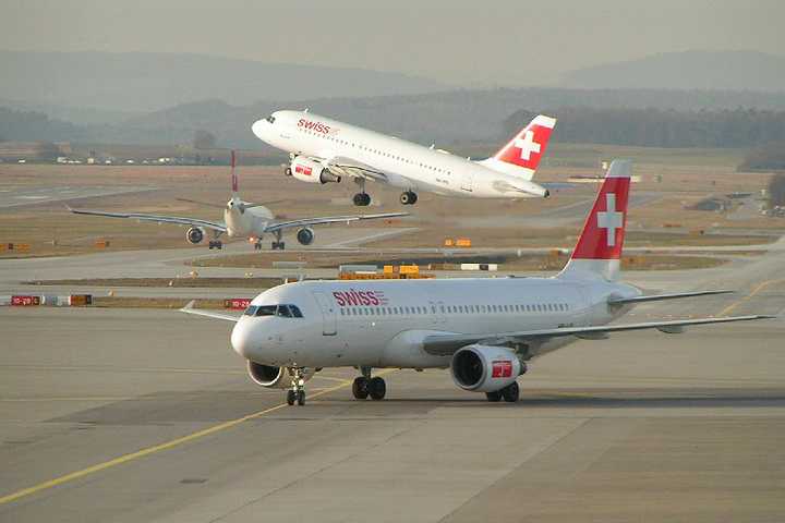 Belgian National Tried Breaking Into Cockpit On Flight From Newark Airport To Switzerland: Feds