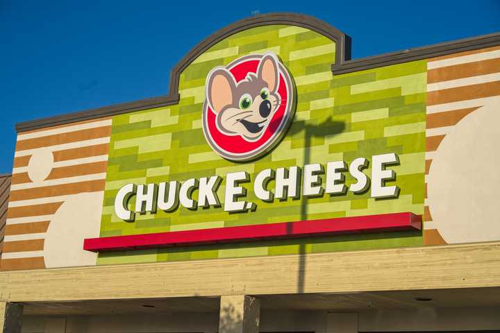 Chuck E. Cheese Opening Adult Arcade Spinoffs: See What's Inside