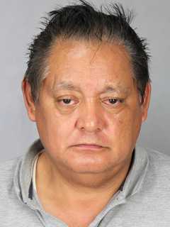 Drunk 51-Year-Old Drove Wrong Way In Mineola With Child In SUV, Police Say