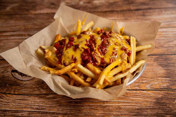 Wayback Burgers Fires Up Gooey ‘Cheeeesy’ Burgers, Loaded Fries At New Virginia Mall Spot
