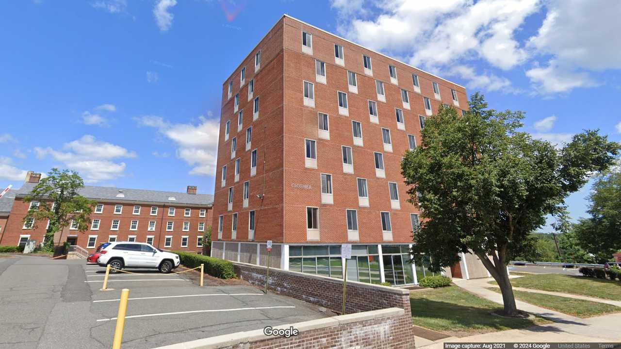 Thief Breaks Into Rutgers Dorm Rooms To Steal From Sleeping Students ...