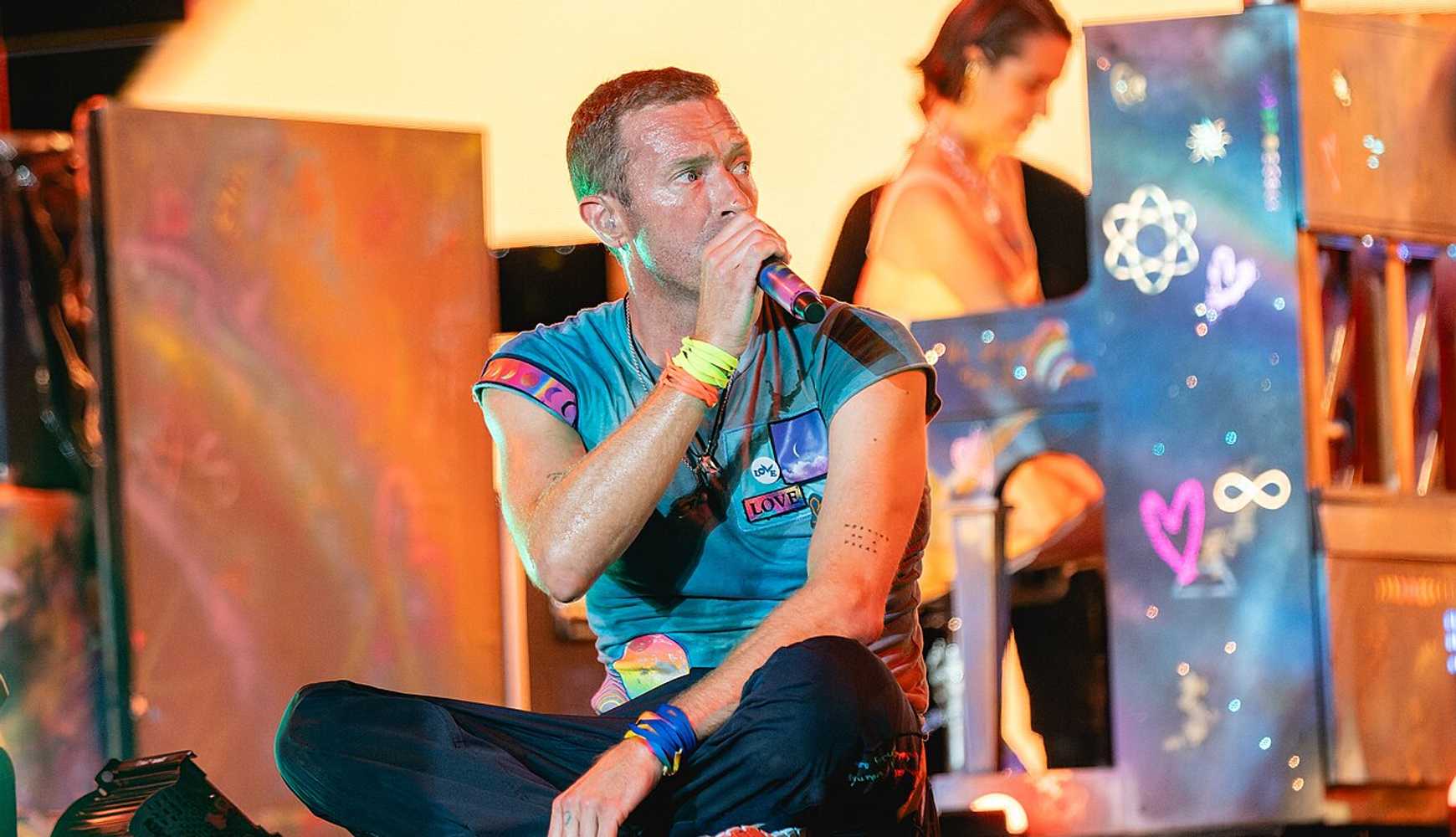 
Lead singer Chris Martin from the rock band Coldplay.
