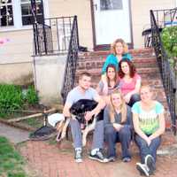 <p>Jenny Proeschel pictured with her family. </p>