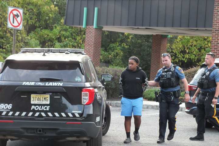 Accomplice Bails As Middletown Woman Nabbed Trying To Cash $7K Fake Check In NJ, Police Say