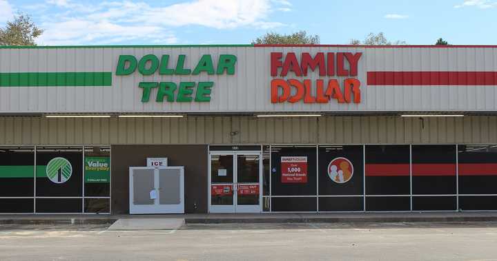 A combination Dollar Tree/Family Dollar store in Pearson, GA.