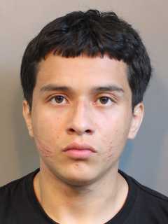Knife-Wielding Westbury Man Snatches Phones, Slashes Tire During Dispute With Child Present: PD