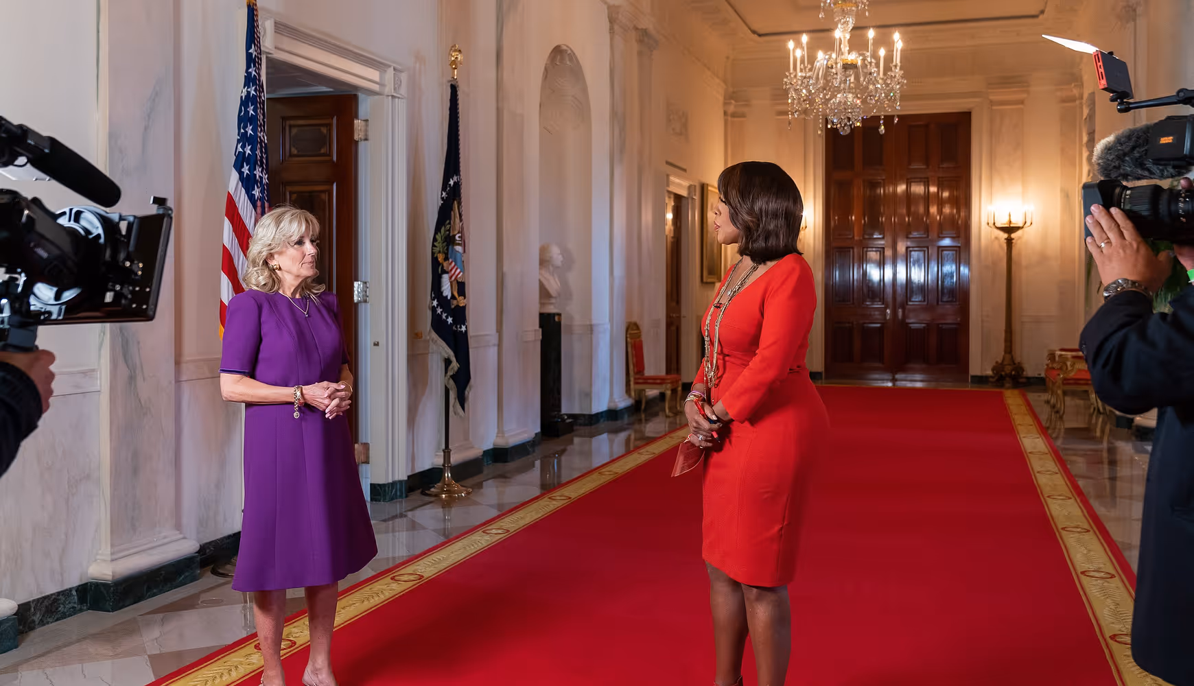 "CBS Mornings" co-anchor Gayle King interviewing then-First Lady Dr. Jill Biden at the White House in October 2021.
 
"CBS Mornings" co-anchor Gayle King interviewing then-First Lady Dr. Jill Biden at the White House in October 2021.