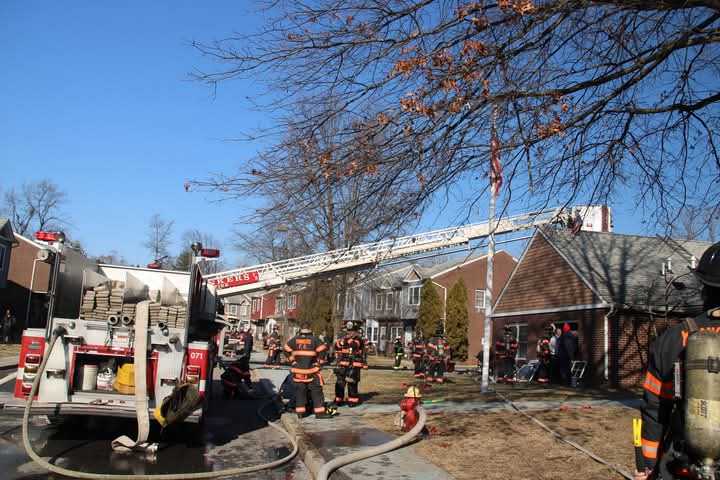 Heavy Smoke Fills Yonkers Building As Firefighters Battle Blaze: Fd 