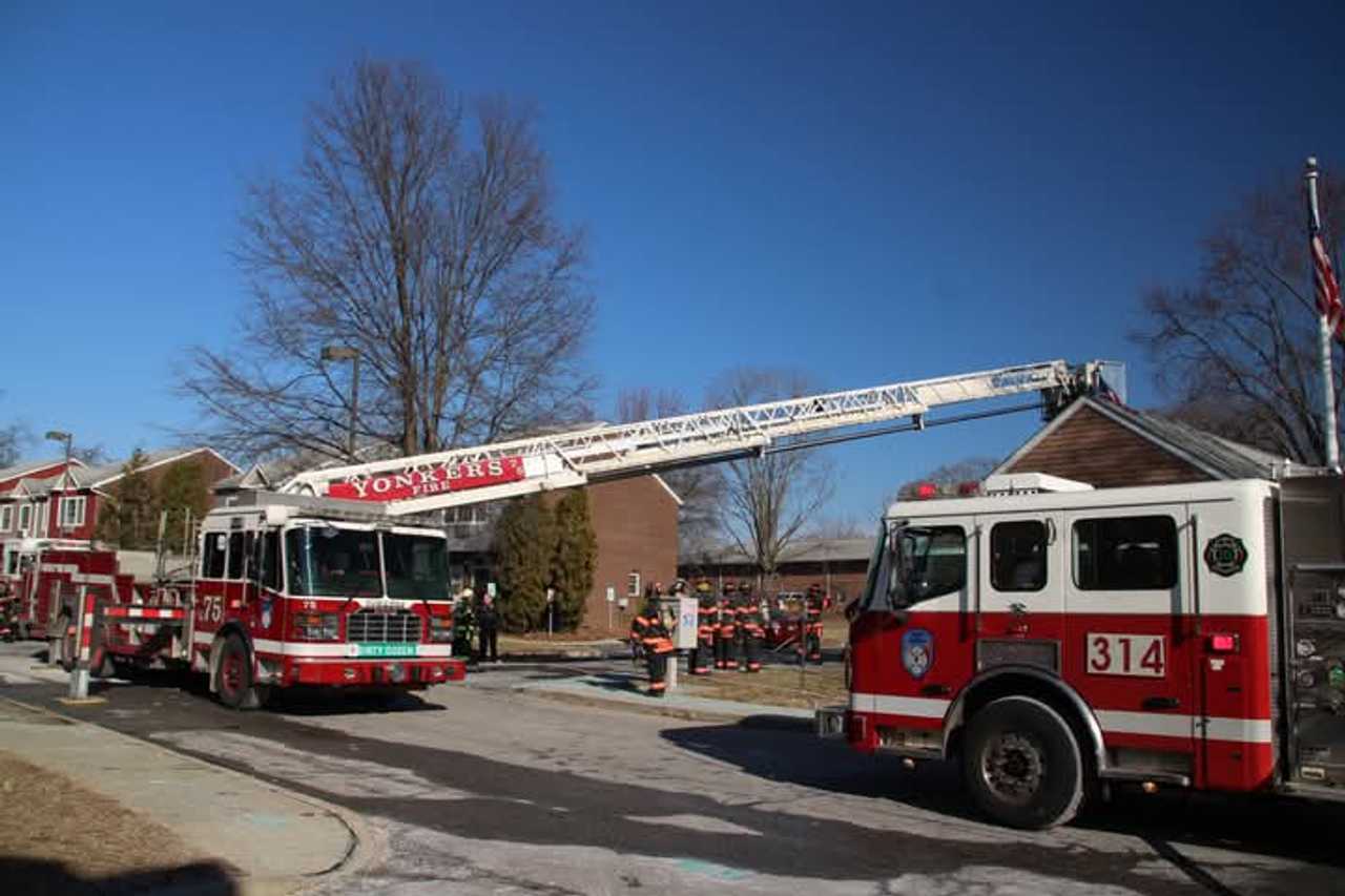 Heavy Smoke Fills Yonkers Building As Firefighters Battle Blaze: FD ...