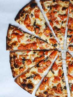 Famous Frank Pepe's Pizzeria Now Serving Fan-Favorite Summer Seasonal Pie: Here's What's On It