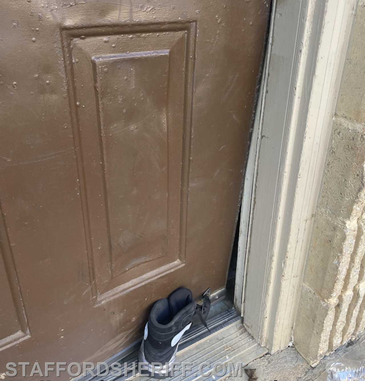 Cinderella Story Ends With Shoe In Doorframe, Two Busted For Botched VA