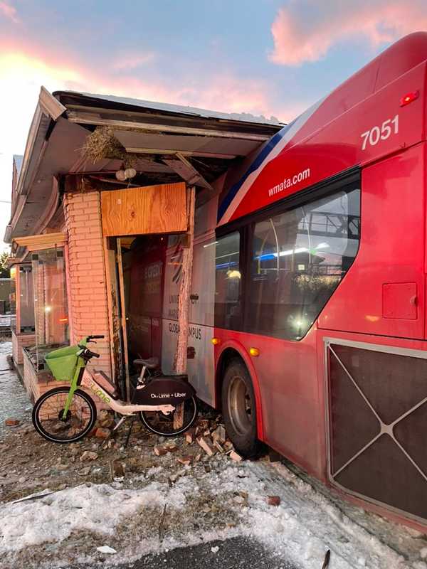 Bus Driver Critical After Crashing Into Prince George's County Building (DEVELOPING)