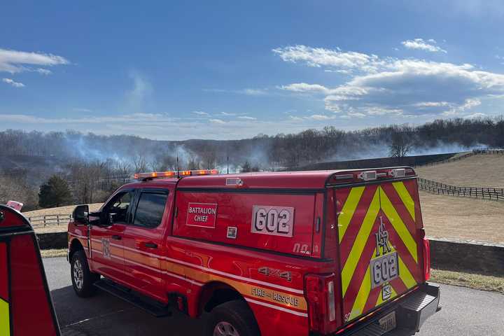 15 Acres Of Land On Fire In Loudoun County (DEVELOPING)