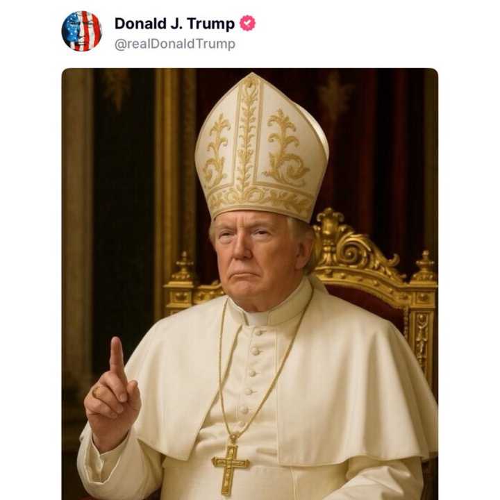 The White House shared a photoshopped photo of Trump in the Vatican.