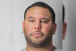 5 Kids In Car As Drunk Seaford Man Crashes In Massapequa Park: Nassau Police