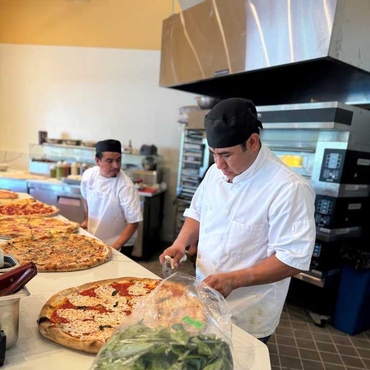 A look inside Honey Pizza at the Cross County Center in Yonkers.&nbsp;