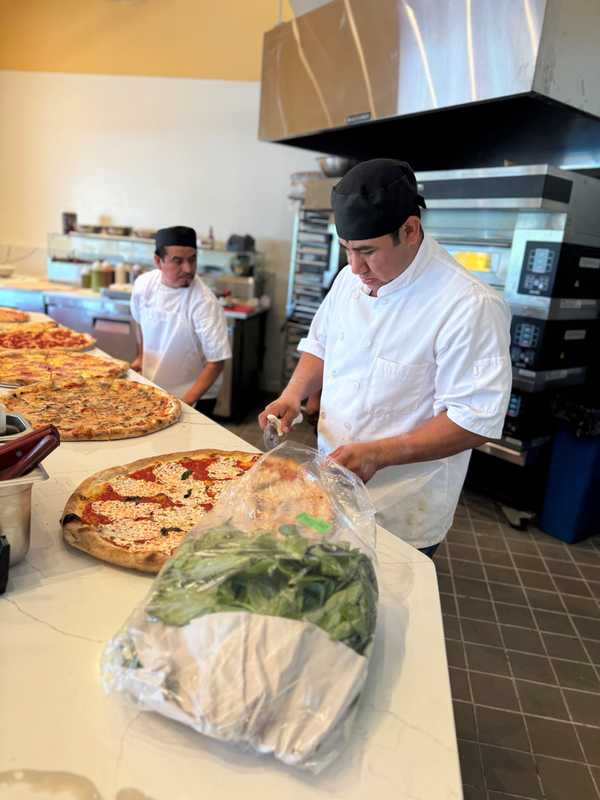 Fast-Casual Pizzeria Opens At Cross County Center In Yonkers