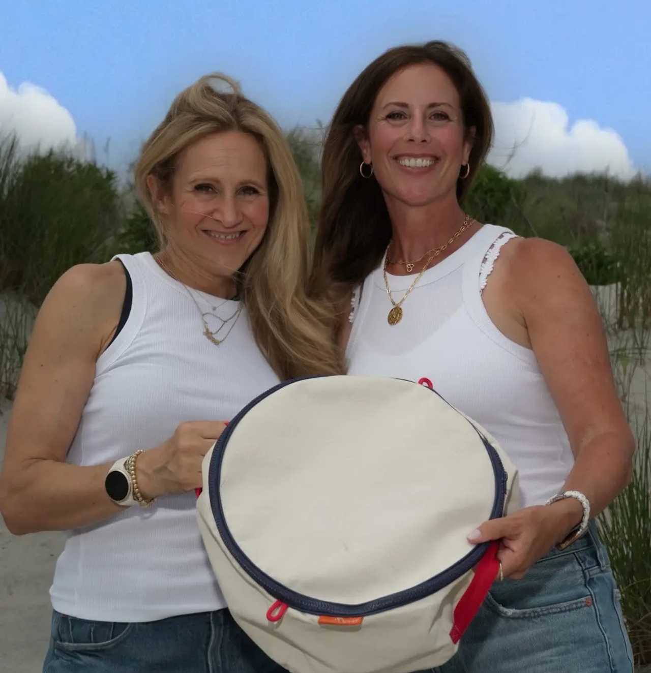 Two Sisters' New Gadget Could Change The Way You Lounge At The Beach