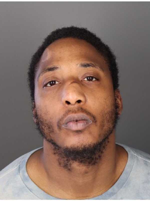 Man Attacks Girlfriend, Flees To Train Station In Westchester: Police