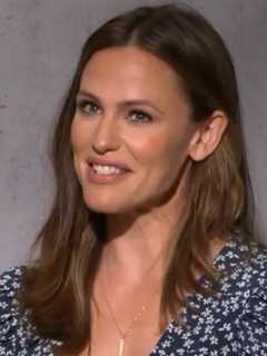 Actress Jennifer Garner Campaigning For Harris Walz In Pennsylvania