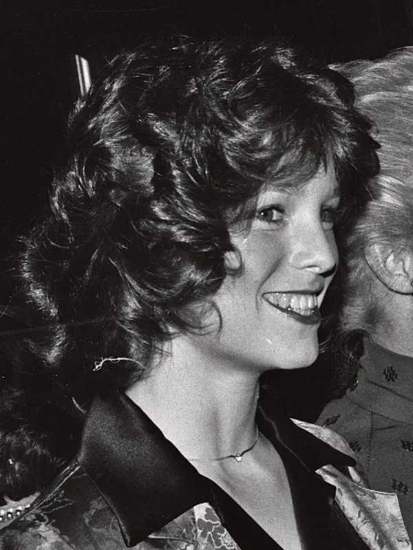 Jamie Lee Curtis Mourns Death Of Older Sister, Actress Kelly Curtis, 69