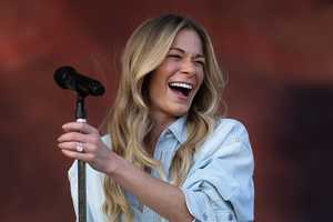 LeAnn Rimes’ Teeth Fall Out Mid-Performance, But She Didn't Miss A Beat