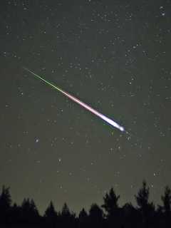 Fireball Lights Up Sky, Captivating Hundreds Across Virginia