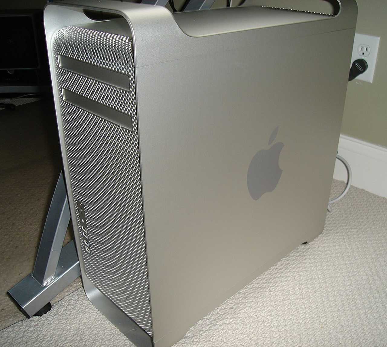 Apple Discontinues Iconic Computer | Oxford Daily Voice
