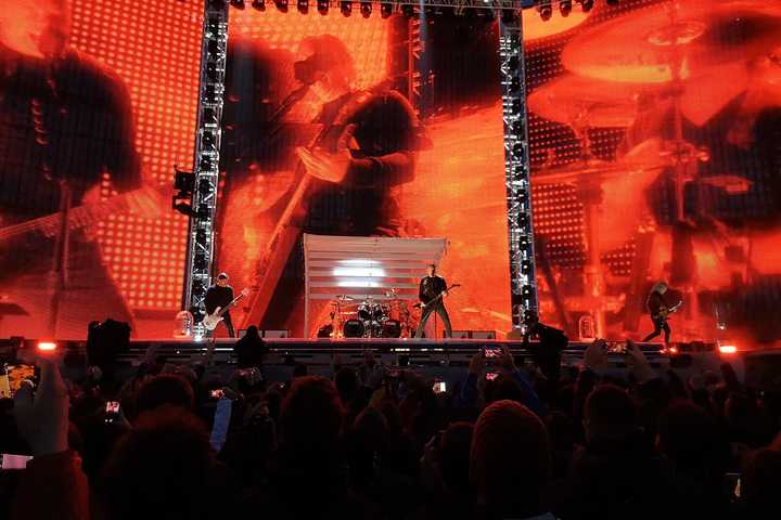 Metallica Triggers Mini-Quake At Virginia Tech With ‘Enter Sandman’
