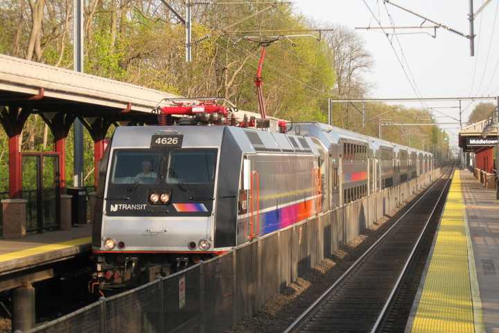 Man Killed By NJ Transit Train In Middletown, Line's Service Suspended (DEVELOPING)