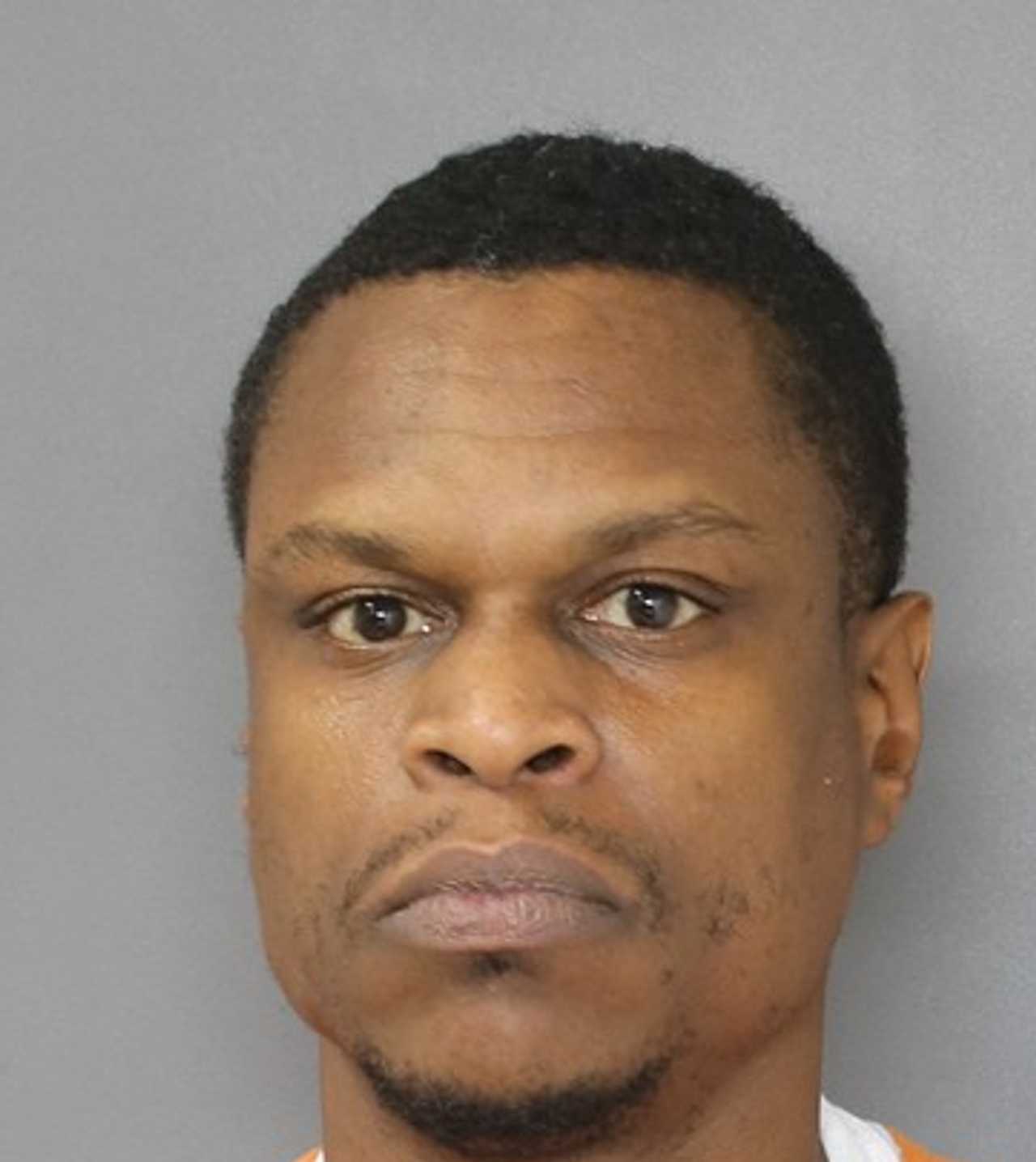 Man Strangles Victim, Smashes Phone In Front Of Children In Englewood: Police