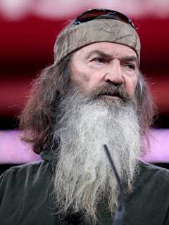 'Duck Dynasty' Legend Phil Robertson Dies At 79: 'Gone To Be With The Lord'