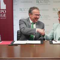 RCC And Ramapo College Sign Transfer Agreement For Bachelor’s Path