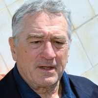 Robert De Niro Surprises Eagles Fans By Crashing Tailgate To Lobby For Harris