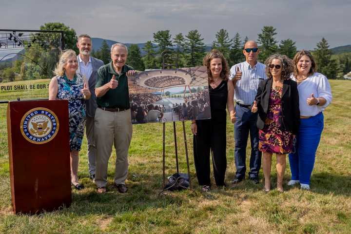 US Sen. Chuck Schumer (pictured left in green) announced funding for an outdoor amphitheater in Putnam County.&nbsp;